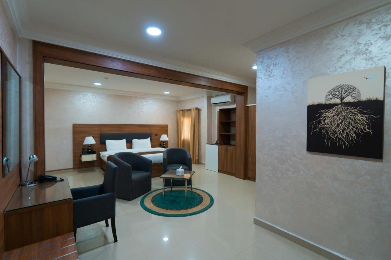 Phoenicia Suites Wupa 외부 사진