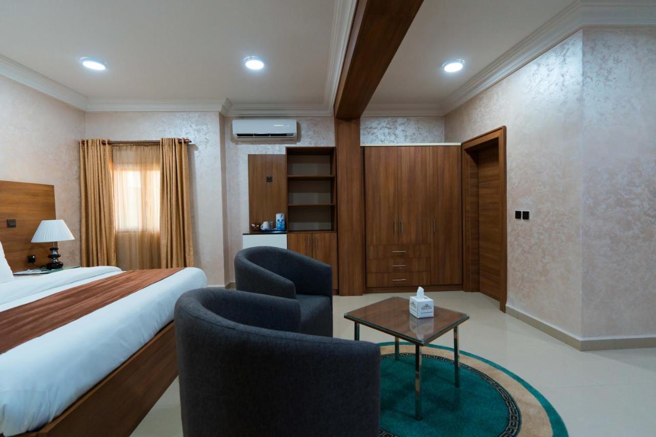 Phoenicia Suites Wupa 외부 사진